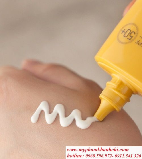 innsfree-Perfect-UV-protection-essence-water-base-4_result